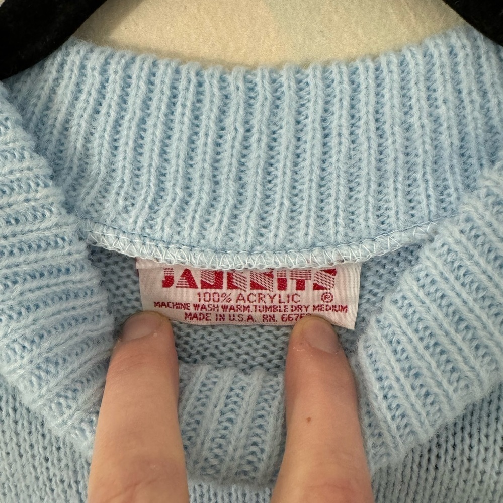 VINTAGE Acrylic Teddy Bear Hearts Sweater Baby Blue Pink Crewneck Size Medium - Picture 4 of 5